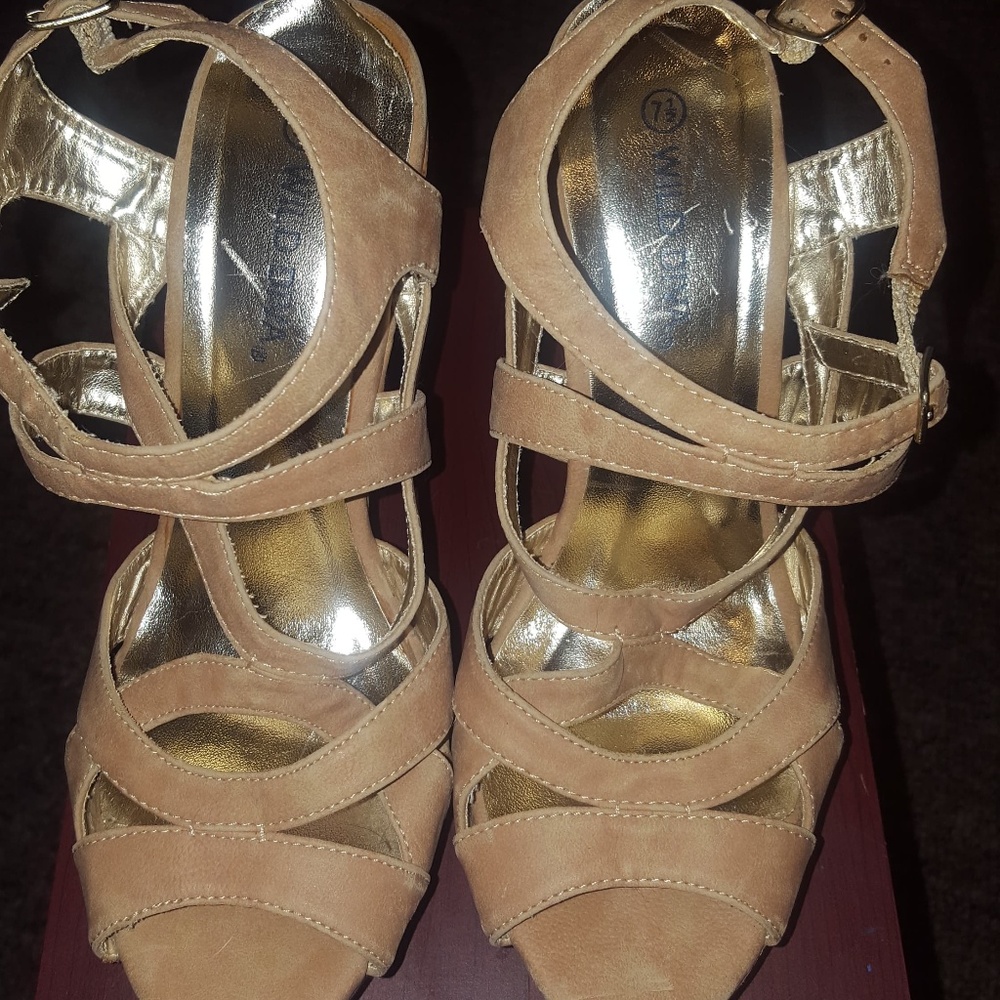 Wild Diva Tan Wedge  Sandals size 7.5